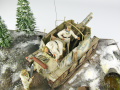 Diorama modelarska Ardeny 1944 z plastikowymi modelami niemieckich pojazdów wojskowych: działo samobieżne Grille i półgąsienicowy transporter opancerzony Sd.Kfz. 251 - foto nr 10