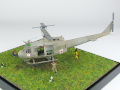 Plastikowy model helikoptera Bell UH-1V sklejony w skali 1:72 na podstawie zdjęć zrobionych w National Vietnam War Museum w Orlando na Florydzie w USA - foto nr 4