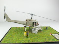 Plastikowy model helikoptera Bell UH-1V sklejony w skali 1:72 na podstawie zdjęć zrobionych w National Vietnam War Museum w Orlando na Florydzie w USA - foto nr 7