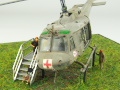 Plastikowy model helikoptera Bell UH-1V sklejony w skali 1:72 na podstawie zdjęć zrobionych w National Vietnam War Museum w Orlando na Florydzie w USA - foto nr 11