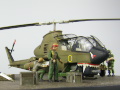 Plastikowy model amerykańskiego helikoptera szturmowego AH-1G Cobra sklejony w skali 1:72 - foto nr 11