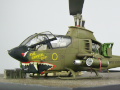 Plastikowy model amerykańskiego helikoptera szturmowego AH-1G Cobra sklejony w skali 1:72 - foto nr 13